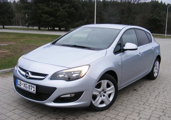 Opel Astra cena 34500 przebieg: 81000, rok produkcji 2014 z Tarnobrzeg małe 596